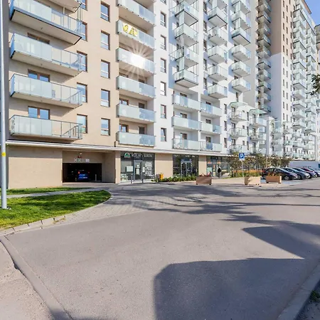 Sucha 33 Modern With Parking By Renters Apartment *