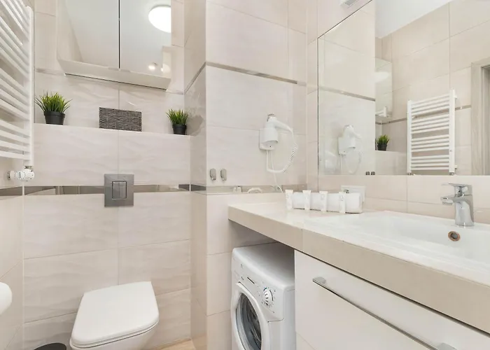 Sucha 33 Modern With Parking By Renters * غدانسك