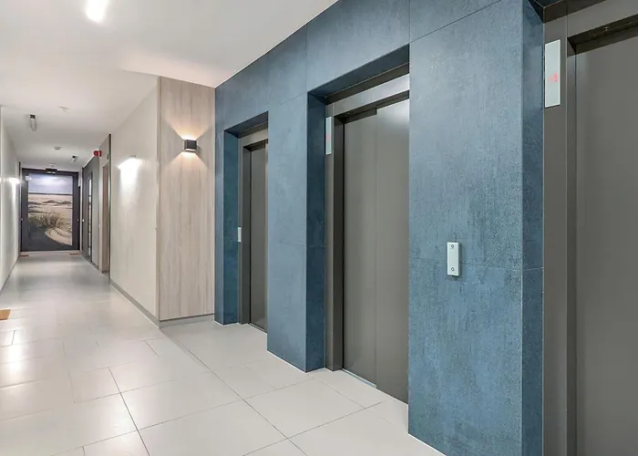 Sucha 33 Modern With Parking By Renters شقة